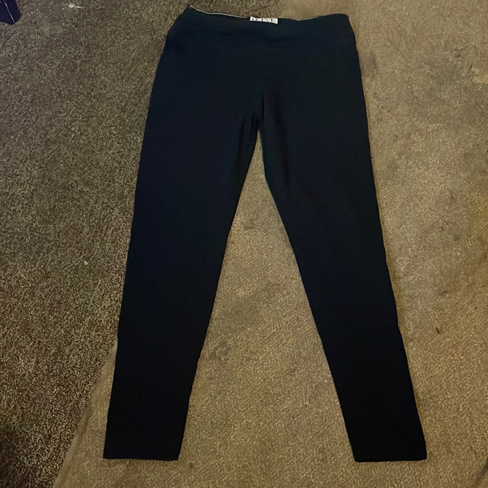 black leggings, full length,